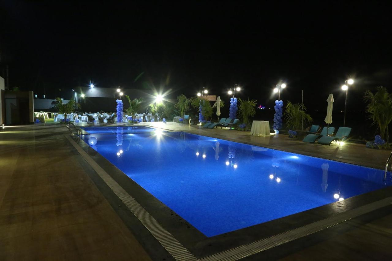Hotel The Fern Residency Mundra Exterior foto